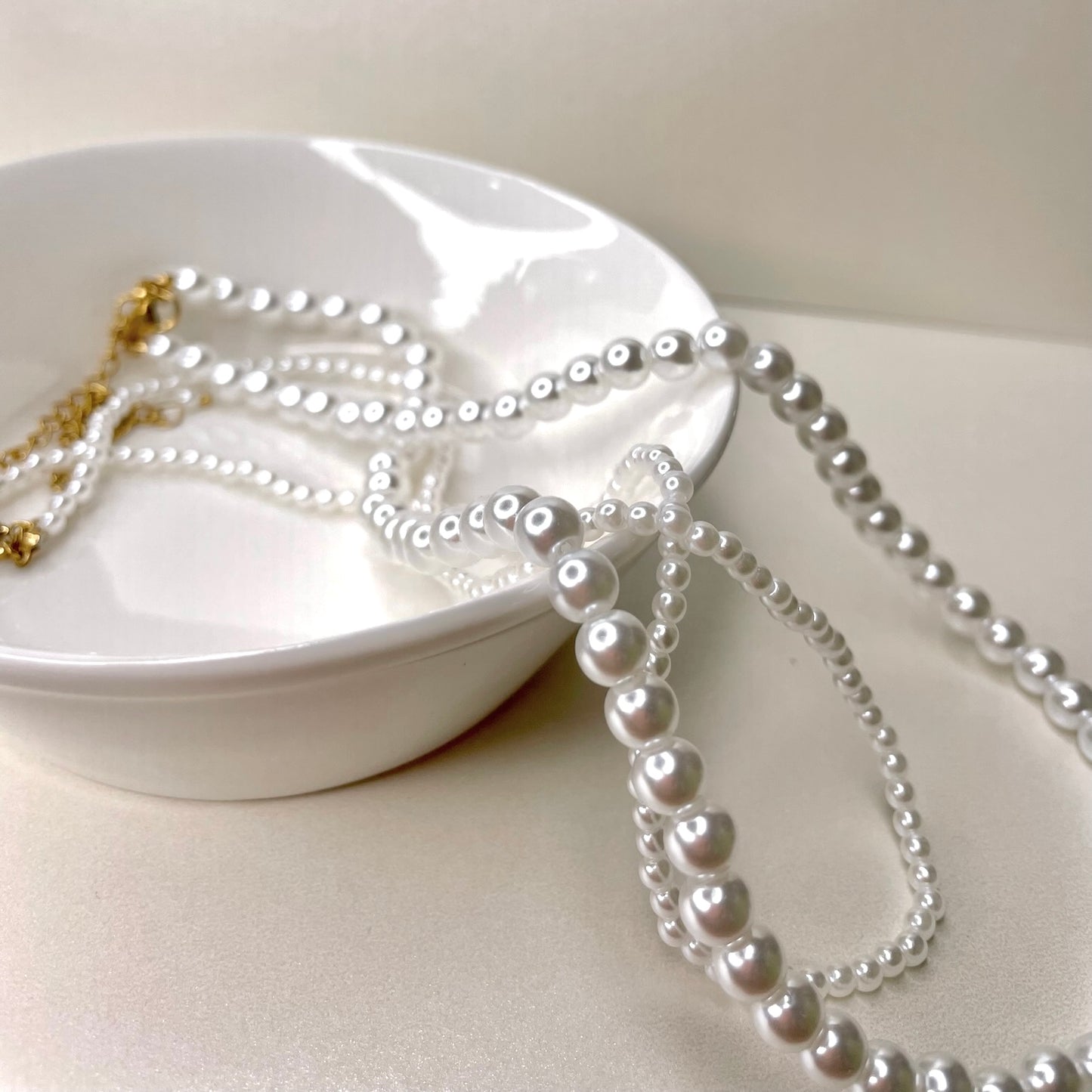 Cadena de perla para dama, joyeria femenina para uso diarios.